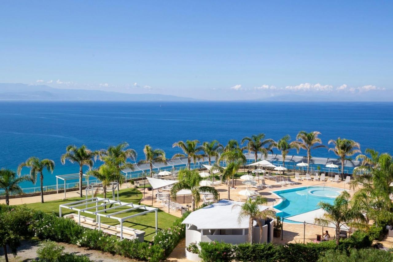 Blue Bay Resort Capo Vaticano Exterior photo