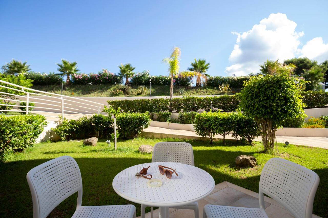 Blue Bay Resort Capo Vaticano Exterior photo