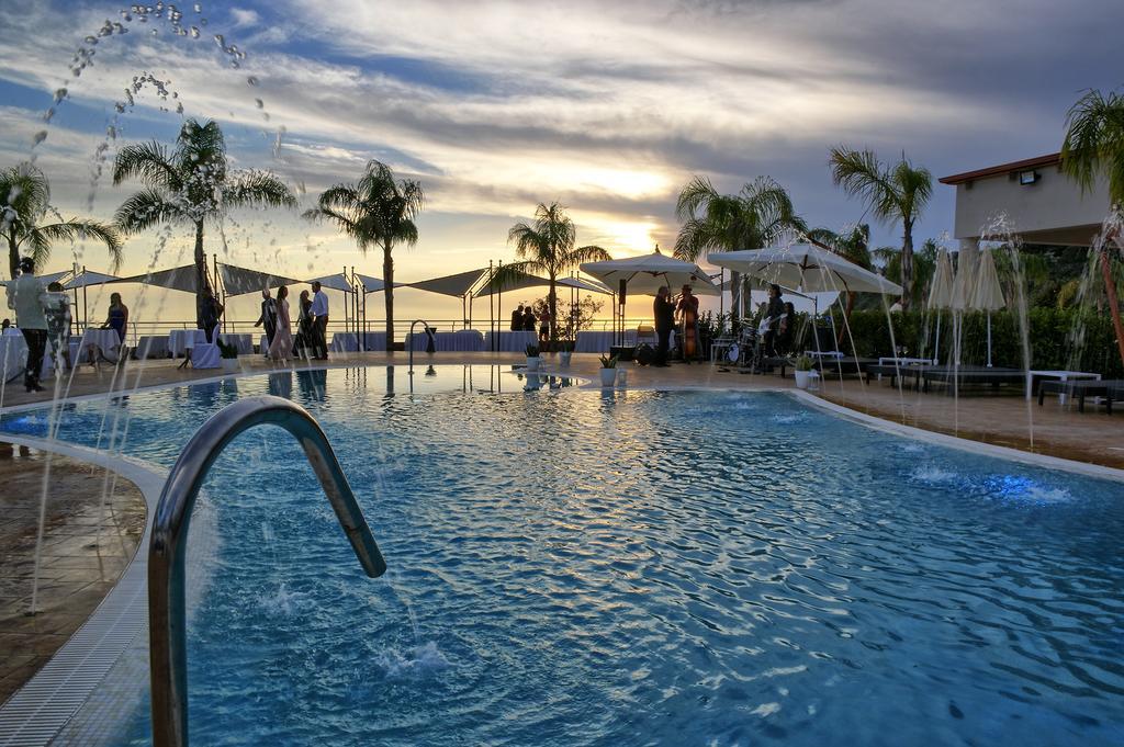 Blue Bay Resort Capo Vaticano Exterior photo